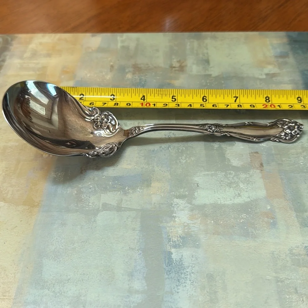 1910 WM Rogers & Sons - Elegant Silver Serving Ladle